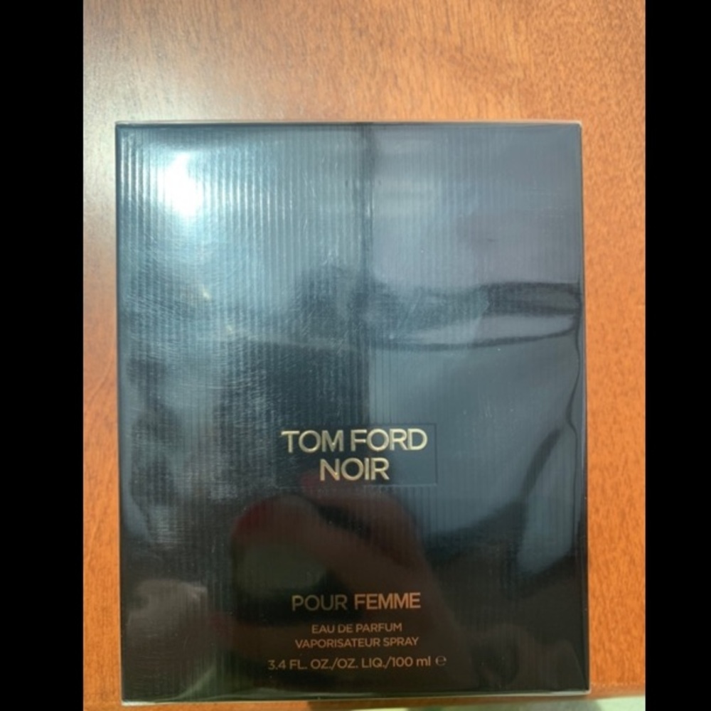 Tom Ford Noir (for women)